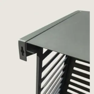 Detail bovenrand airco ombouw met ophanggat